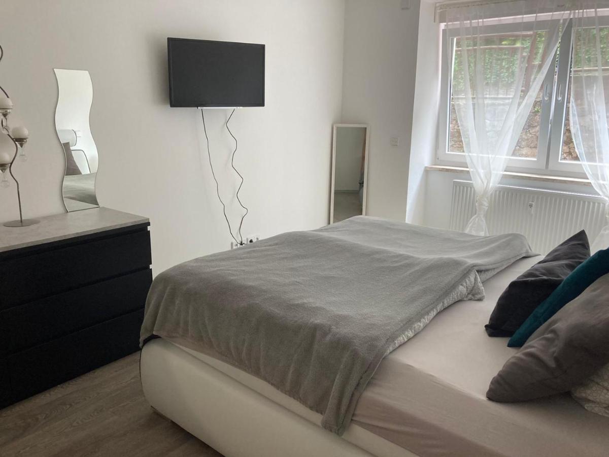 Ferienwohnung Zschopau Fuer Sie Vollausgestattet Mit Boxspringbett Netflix Uvm Bagian luar foto